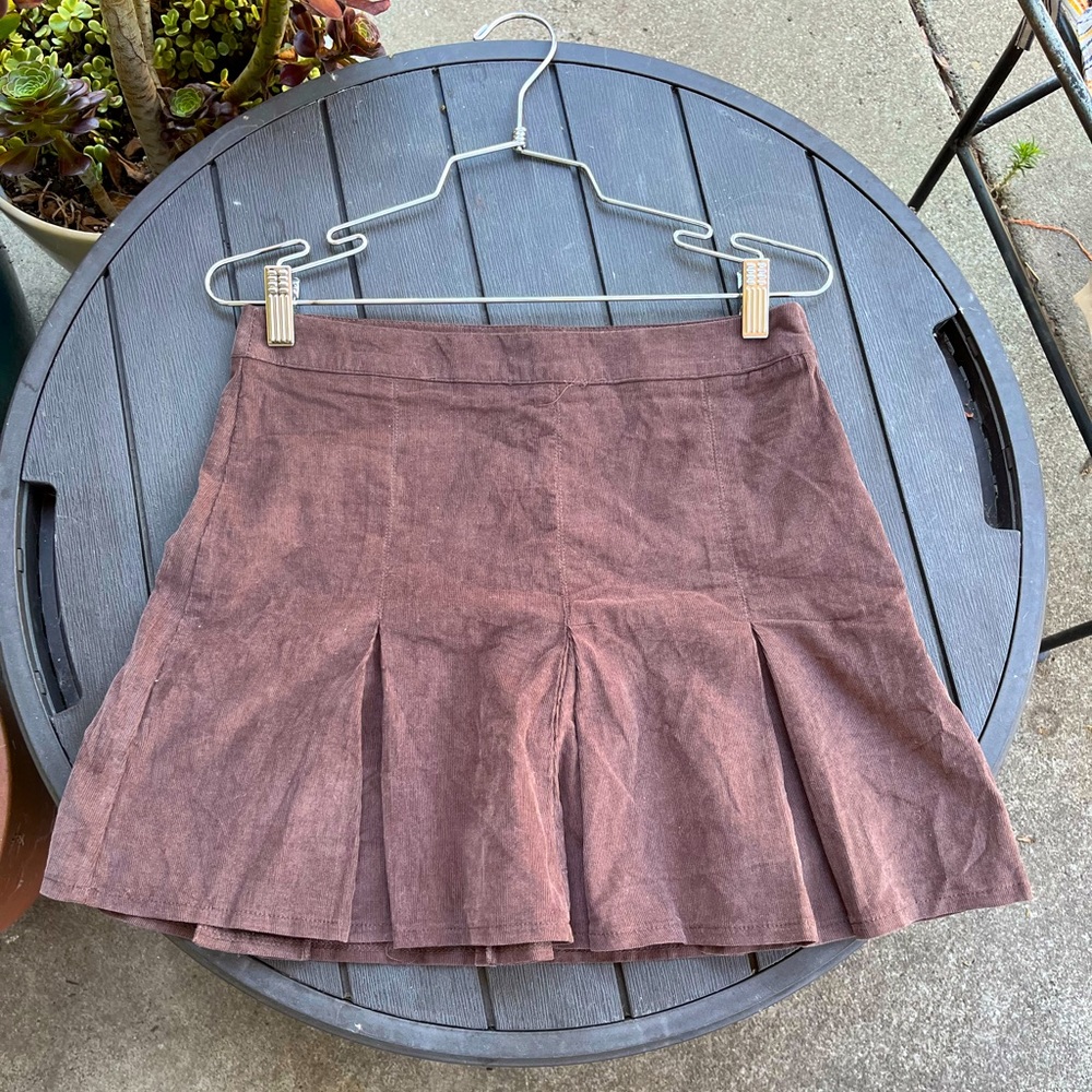 ✧ lightly worn brown pleated skirt juniors size 7 ✧